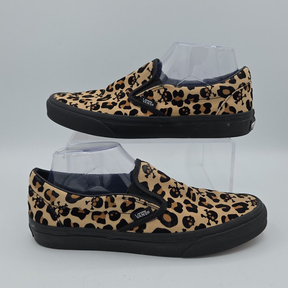 Vans Classic Slip On Canvas Leopard Skull Crossbones Shoes Womens Size 9